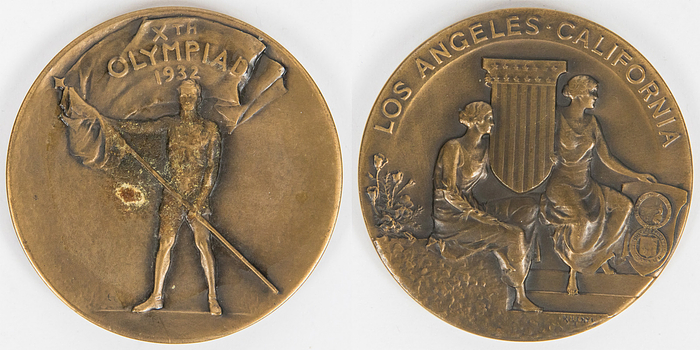 Teilnehmermedaille 1932  | Teilnehmermedaille Olympische Sommerspiele Los Angeles 1932. „Xth Olympiad 1932“. Am Rand mit der Punze "Whitehad-HOAG"., Bronze, 6,9 cm.