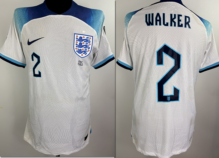 England - Trikot 2023  | Original match worn Spielertrikot der englischen Nationalmannshaft mit der Nummer 2 von Kyle Walker.Getragen am 17.10.2023 im EM -Qualifikationsspiel gegen Italien.Status AAB.