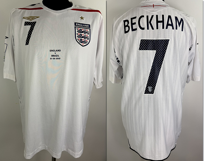 England - Trikot 2007 Beckham  | Original match issue   Spielertrikot der englischen Nationalmannschaft mit der Nummer 7 von David Beckham.Vorbereitet für das Wembley - Eröffnungsspiel am 01.06.2007 gegen Brasilien.Status ABC.