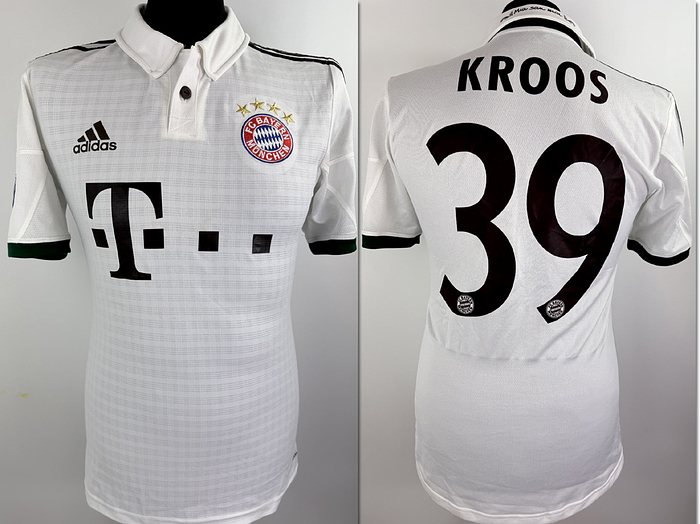 München,FC Bayern  - Trikot 2013  | Original match worn FC Bayern  Spielertrikot mit der Nummer 39 von Toni Kroos. Getragen in einem Championsleague-Spiel in der Saison.2013/2014 .Status ABB.