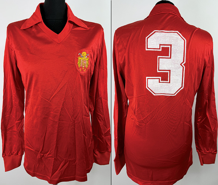 Spanien -Trikot 1978 WM  | Original match worn Spanien Spielertrikot mit der Nummer 3 von Francisco Álvarez Uría. Getragen in einem Spiel während der Weltmeisterschaft 1978 in Argentinien. Trikot stammt aus der Sammlung eines ehemaligen DFB-Mitarbeiters. Status ABB