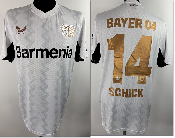 Sorry, no english description is available. ...  -  Condition: A.....Trikot kurzarm; Größe L; Vereinsemblem, Herstellerlogo Castore aufgeklebt; Sponsor `Barmenia"  Vereinsname, Spielernummer und Spielername aufgummiert; Bundesliga-Patch,Niedax-Patch aufgummiert; 100% Polyester; Made in Thailand ; Trikot kommt von einem Mitarbeiter von Bayer Leverkusen