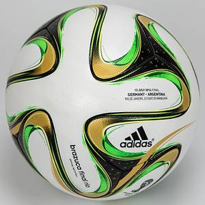 Adidas Ball 2014  | „Adidas Brazuca final rio Official Match Ball FIFA World Cup Brazil" 2014. Mt match print "13 July 2014 Final Germany - Argentina. Rio de Janeiro, Estadio do Maracana". FIFA approved (A). Größe 5. Made in China. - Bild 3