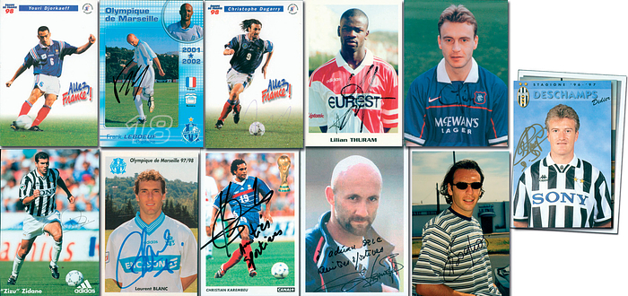 Weltmeister 1998  | 15 Farb-Autogrammkarten und ein Farbreprofoto mit original Signaturen der Spieler des Fußball - Weltmeister 1998: Zidane, Leboeuf, 2x  Dugarry, Guivarc'h,  2x Thuram (AK + KK), 3x Karembeu, 2x Deschamps, Laurent Blanc, Barthez, Djoarkaeff, Boghossian (RF), je 15x10 cm