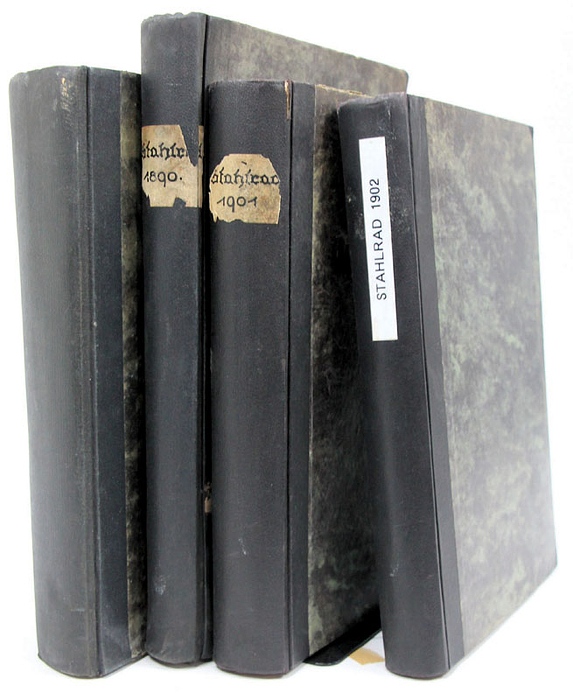 Das Stahlrad 1890 - 1902  | Das Stahlrad 1890 - 1902. Fachzeitschrift für die Gesammt-Interessen des Radfahrens. Konvolut von 4 Jahrgängen: 1890, 1893, 1901 und 1902.