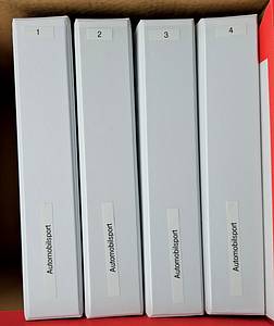 Sammlung Formel-1 1949-2022  | 15 Ordner mit ca. 3000 verschiedenen Autogrammbelegen von ca. 650 Rennfahrern der Formel-1 von 1949 - 2022. Dabei fast alle Formel-1 Weltmeister von 1949 - 2022 (außer Caracciola und Nuvorali). Ca. 95% der Fahrer die Platz 1-3 belegt haben vorhanden. Ca. 60% wurden von dem Sammler Fritz Weber (GER) face-to-face geholt. - Bild 2
