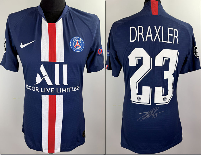 Paris,St.Germain - Trikot 2020  | Original match worn Paris St. Germain Spielertrikot mit der Nummer 23 von Julian Draxler. Getragen im Championsleague-Spiel gegen Borussia Dortmund am 11.03.2024. Trikot stammt aus der Sammlung einen ehemlaigen Mitarbeiters von Borussia Dortmund. Mit original Signatur von Julian Draxler auf der Rückeite unter der Nummer. Status:AAB.
