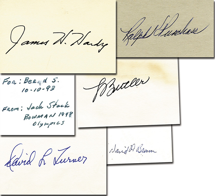 USA Rudern OSS1948  | USA Achter Olympische Spiele 1948 Gold. Original Signaturen von David Turner (1923-2015), James Hardy (1923-1986), Lloyd Butler (1924-1991, Selten); David Brown (1928-2004; Rückseite von Foto signiert), John Stack (1924-1997, Selten. Rückseite von Foto signiert) Ralph Purchase (1916-2000). 10,5x7,5 cm bis 6x6 cm.