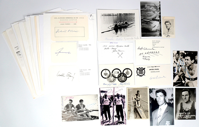 172 Autogrammbelege von Medaillengewinnern im Rudern von den Oympischen Spielen 1960, 1964 und 1968. Dabei auch zahlreiche verstrobene Athleten. Auf verschiedenen Belegen (Fotos, Autogrammkarten, Blancobelege).