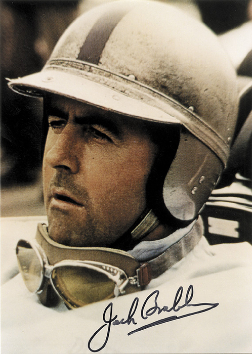 Formula 1 Foto Jack Brabham autograph - signed by Sir Jack Brabham, FI Champ 1959, 60 and 66 (126 races). Autogrammcard Size 17.5x12.5 cm. Condition: A