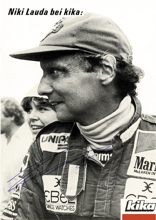 Formlua 1 Autograph Niki Lauda World Champion1975 - (1949-2019) Autograph card "KIKA" with original signature from Niki Lauda. 3-time Formula 1 world champion (1975, 1977 and 1984), 15x10.5 cm. Condition: A