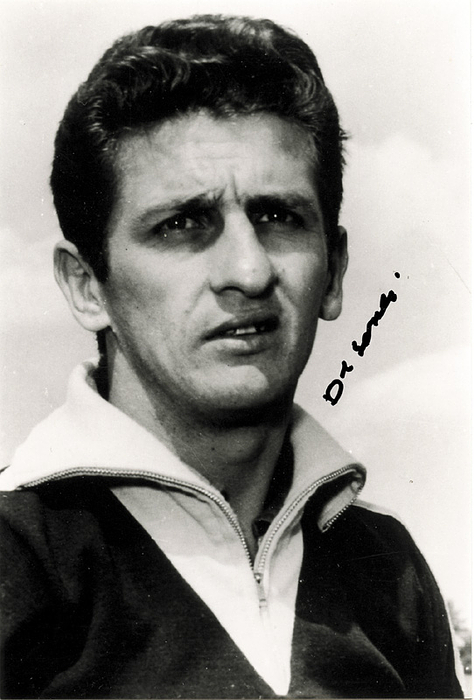 World Cup 1958 Autograph Brasil de sordi - (1931-2012) B/W reproduction photo with original signature of the Brazilian football world champion 1958 Nilton de Sordi, 15x10 cm  --face-to-face Condition: A