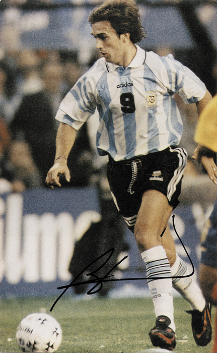 Sorry, no english description is available. ... Football Autograph by Batistuta Argentina -  Condition: A.....face-to-face Autograph.