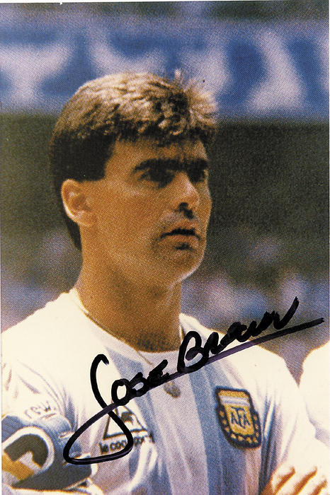 Sorry, no english description is available. ... Autograph World cup 1986 Argentina. José L. Brown -  Condition: A.....face-to-face Autograph.
