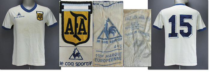 Original match worn Spielertrikot von Argentinien mit der Rückennummer 15. Getragen von Mario Kempes für die argentinische Nationalmannschaft in dem Freundschaftsspiel am 01.09.1981 Barcelona CF v Argentinien (1:0).  Status:AAC.