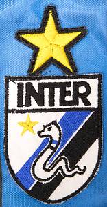 match worn football shirt Inter Milan 1988/1989 - Original match worn player shirt from Inter Milan with number 15. Worn by Dario Morelo on December 7th, 1988 in the round of 16 of the UEFA Cup against Bayern Munich. Inter - Bayern 1:3. Status:AAB --Long sleeve shirt; Size XL; Embroidered club logo, 1 championship star and uhlsport logo; 'Misura' flocked advertising imprint; flocked back number; uhlsport. Comes from the collection of a former Bayern Munich official Condition: A - Bild 4