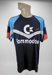 Training shirt FC Bayern Munich 1988 - Original training shirt from FC Bayern Munich from 1988. Short-sleeved shirt; size 8; manufacturer logo embroidered; sponsor print and "Bayern Munich" lettering flocked. Adidas. 60% cotton, 40% polyester. Made in Malaysia. The shirt comes from a former Bayern Munich employee. Condition: A - Bild 2