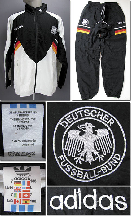 Original Trainingsanzug von Deutschland getragen von einem deutschen Nationalspieler während der Fußball Weltmeisterschaft 1994 in den USA. Status:ABA.