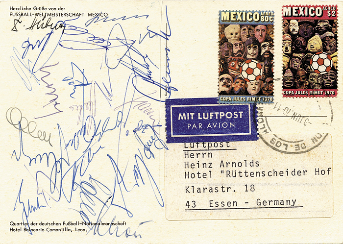 Sorry, no english description is available. ... Autogramme: World Cup 1970 German Team 20 -  Condition: C.....Vorderseite der Karte mit Abrieb, geknickt.