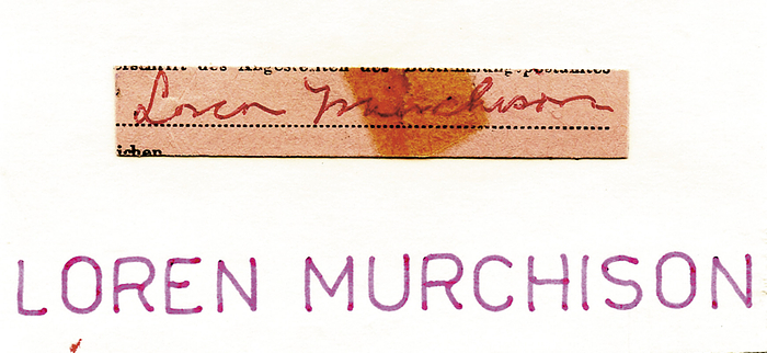 (1898-1979) Blancobeleg (5,5x1 cm) mit original Signatur von Loren Murchison (USA). 2facher Goldmedaillengewinner bei den Olympischen Spielen 1920 + 1924 in der 4x100 m Saffel mit der USA. Aufmontiert auf Karton, 8,5x4,5 cm.