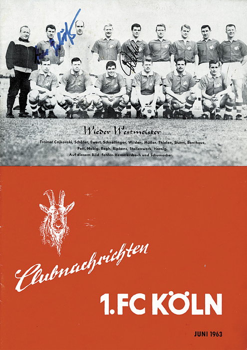 Sorry, no english description is available. ... 1.FC Cologne Magazin 1963 - 64 Seiten, 21x30 cm, s/w-Fotos, 1963. Condition: C.....Mit Beiträgen zur abgelaufenen Saison; Statistiken der Saison 1962/63 . Außerem noch 2 Signaturen von Hans Schäfer und 1x Wilden.