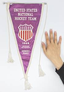 Olympic Games 1968 official USA Icehockey pennant - Bild 2