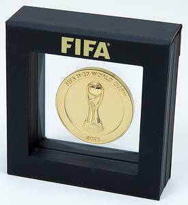 FIFA U-20 World Cup 2023 in Argentinien. Offizielle Teilnehmermedaille Bronze, vergoldet, 5 cm. Im original Etui. - Bild 4
