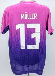 Original match issued Spielertrikot von Deutschland mit der Rückennummer 13. Vorbereitet für Thomas Müller (wurde nicht eigesetzt) am 19.06.2024 im Gruppenspiel der Fußball Europameisterschaft gegen Ungarn. Deutschland - Ungarn 2:0. Status:AAB. - Bild 3