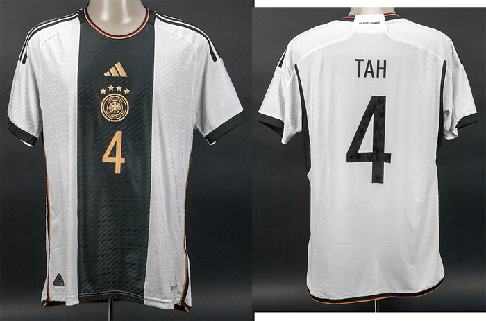 Original match worn / issued DFB Spielertrikot mit der Rückennummer 4. Getragen von Jonathan Tah am 12.09.2023 im Freundschaftsspiel gegen Frankreich. Deutschland - Frankreich 2:1. Status:AAB.