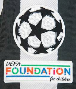 Original match worn / isseud Spielertrikot von Juventus Turin mit der Rückennummer 3. Getragen von Giorgio Chillini am 29.09.2021 im Spiel der UEFA Champions League gegen den FC Chelsea. Juve - Chelsea 1:0. Chillini ist Fußball Europameister 2021. Status:ABC. - Bild 6