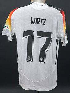 UEFA Euro 2024 match worn football shirt Germany - Original match-worn/issued Germany shirt with the number 17. Worn by Florian Wirtz on June 23, 2024, in a group match against Switzerland at the European Football Championship. Switzerland - Germany 1:1. Status:AAB --Short-sleeved jersey; size M; DFB logo, 4 World Cup stars, and adidas logo rubberized; match details, player name, and number (front and back) rubberized; 'Deutschland' lettering rubberized on the back of the collar; jersey with UEFA Euro 2024 Trophy patch and UEFA Foundation for Children patch; adidas Heat.Rdy. Jersey comes from the collection of a DFB official. Condition: A - Bild 3