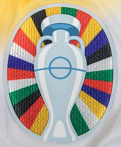 UEFA Euro 2024 match worn football shirt Germany - Original match-worn/issued Germany shirt with the number 17. Worn by Florian Wirtz on June 23, 2024, in a group match against Switzerland at the European Football Championship. Switzerland - Germany 1:1. Status:AAB --Short-sleeved jersey; size M; DFB logo, 4 World Cup stars, and adidas logo rubberized; match details, player name, and number (front and back) rubberized; 'Deutschland' lettering rubberized on the back of the collar; jersey with UEFA Euro 2024 Trophy patch and UEFA Foundation for Children patch; adidas Heat.Rdy. Jersey comes from the collection of a DFB official. Condition: A - Bild 7