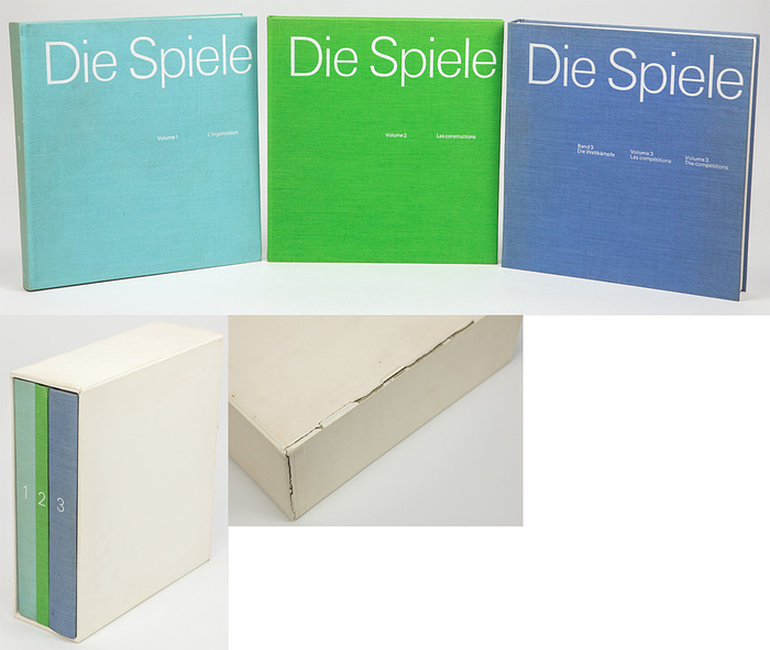 Olympic Games Munich 1972 Official Report French - Editon. 3 volumes: Vol. 1: L'organisation ; Vol. 2: Les Constructions; Vol 3: Les Compétitions. In original whitw slip case. 1181 pages, Linenbound 30x28 cm. Munich prosport 1974. - french edition Condition: A