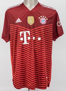 Original match worn Spielertrikot vom FC Bayern München mit der Rückennummer 4. Getragen von Niklas Süle am 29.09.2021 im Spiel der UEFA Champions League gegen Dynamo Kiew. Bayern - Dynamo 5:0. Süle ist 49-facher Nationalspieler von Deutschland. Status:AAB. - Bild 2