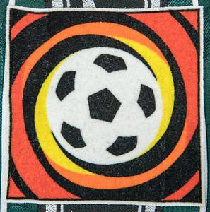 Sorry, no english description is available. ... match worn football shirt Moenchengladbach 1998 -  Condition: A.....Trikot kurzarm; Größe XL; Vereins-Logo aufgenäht; Reebok-Logo und Werbeaufdruck 'Belinea by Maxdata' geflockt; Spielername, Rückennummer und Schriftzug 'Mönchengladbach' geflockt; mit BL Patch; Reebok. Das Trikot kommt direkt aus der Sammlung von Maurizio Gaudino. - Bild 6