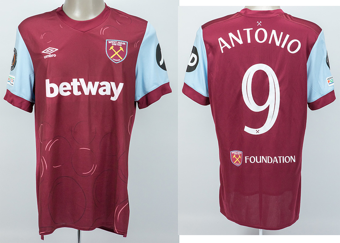 Original match worn Spielertrikot von West Ham United mit der Rückennummer 9. Getragen von Michail Antonio am 18.04.2024 im Viertelfinale der UEFA Europa League gegen Bayer 04 Leverkusen. West Ham - Leverkusen 1:1. Antonio ist 17-facher Nationalspieler von Jamaika. Status:AAB.
