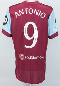 Original match worn Spielertrikot von West Ham United mit der Rückennummer 9. Getragen von Michail Antonio am 18.04.2024 im Viertelfinale der UEFA Europa League gegen Bayer 04 Leverkusen. West Ham - Leverkusen 1:1. Antonio ist 17-facher Nationalspieler von Jamaika. Status:AAB. - Bild 3