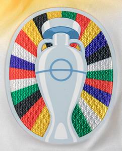 Original match issued Spielertrikot von Deutschland mit der Rückennummer 8. Vorbereitet für Toni Kroos am 05.07.2024 im Viertelfinale der Fußball Europameisterschaft gegen Spanien. Spanien - Deutschland 2:1 n.V. Kroos ist Fußball Weltmeister 2014. Status:AAB Das letzte Länderspieltrikot von Toni Kroos!!!. - Bild 6