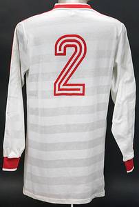 Original match worn / issued Spielertrikot von Portugal mit der Rückennummer 2. Getragen von Joao Domingos Pinto in einem Qualifikationsspiel zur Fußball Weltmeisterschaft in der Saison 1984/1985. Status:ABC. - Bild 3