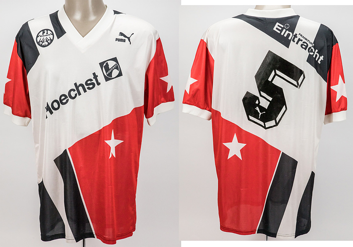 Original match worn Spielertrikot von Eintracht Frankfurt mit der Rückennummer 5. Getragen von Manfred Binz in einem Spiel der Fußball Bundesliga in der Saison 1990/1991. Binz ist Vize-Europameister 1992. Status:ABC.
