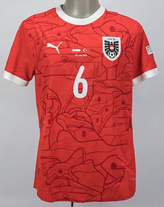 Original match worn Spielertrikot von Österreich mit der Rückennummer 6. Getragen von Nicolas Seiwald am 02.07.2024 im Achelfinale der Fußball Europameisterschaft gegen die Türkei. Österreich - Türkei 1:2. Status:AAB. - Bild 2