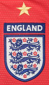 Original match worn Spielertrikot von England mit der Rückennummer 6. Getragen von Sol Campbell am 01.06.2004 im Freundschaftsspiel gegen Japan. England - Japan 1:1. Trikot ist ungewaschen. AAC. - Bild 4