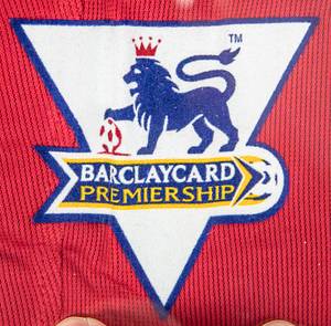 Original match worn / issued Spielertrikot von Manchester City mit der Rückennummer 18. Getragen von Michael 'Tanne' Tarnat in einem Spiel der englischen Premier League in der Saison 2003/2004. Tarnat ist 19-facher Nationalspieler von Deutschland. Trikot mit original Widmung und Signatur von Tarnat auf der Vorderseite. Status:ABB. - Bild 5