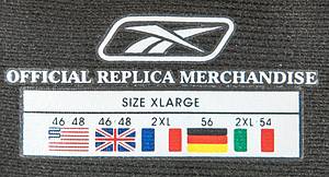 Original match worn / issued Spielertrikot von Manchester City mit der Rückennummer 18. Getragen von Michael 'Tanne' Tarnat in einem Spiel der englischen Premier League in der Saison 2003/2004. Tarnat ist 19-facher Nationalspieler von Deutschland. Trikot mit original Widmung und Signatur von Tarnat auf der Vorderseite. Status:ABB. - Bild 8