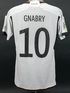 match worn football shirt Germany 2022/2023 - Original match-worn / issued Germany shirt with the number 10. Worn by Serge Gnabry on September 23, 2022, in the Nations League group match against Hungary. Germany - Hungary 0:1. Status: AAB --Short-sleeved jersey; size 48; DFB logo, 4 World Cup stars, and adidas logo rubberized; player name and number (front and back) rubberized; 'Deutschland' lettering on the back of the collar and 'Die Mannschaft' lettering on the inside of the collar rubberized; jersey has signs of wear (stains); with Nations League logo patch and UEFA Foundation for Children patch; adidas Heat.Rdy. Jersey comes from a DFB employee Condition: A- - Bild 3