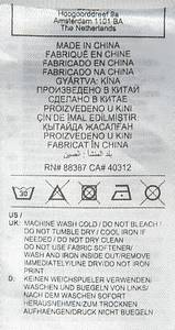 match worn football shirt Germany 2022/2023 - Original match-worn / issued Germany shirt with the number 10. Worn by Serge Gnabry on September 23, 2022, in the Nations League group match against Hungary. Germany - Hungary 0:1. Status: AAB --Short-sleeved jersey; size 48; DFB logo, 4 World Cup stars, and adidas logo rubberized; player name and number (front and back) rubberized; 'Deutschland' lettering on the back of the collar and 'Die Mannschaft' lettering on the inside of the collar rubberized; jersey has signs of wear (stains); with Nations League logo patch and UEFA Foundation for Children patch; adidas Heat.Rdy. Jersey comes from a DFB employee Condition: A- - Bild 10