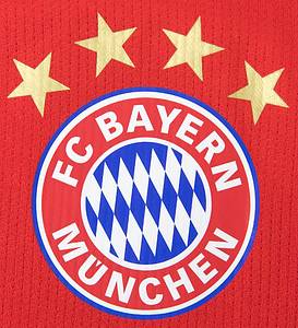 Original match worn Spielertrikot vom FC Bayern München mit der Rückennummer 10. Getragen von Arjen Robben am 05.03.2016 im Spiel der Fußball Bundesliga gegen Borussia Dortmund. BVB - Bayern 0:0. Robben ist 96-facher Fußball Nationlspieler von den Niederlande. Status:AAB. - Bild 4