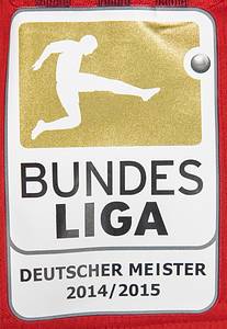 Original match worn Spielertrikot vom FC Bayern München mit der Rückennummer 10. Getragen von Arjen Robben am 05.03.2016 im Spiel der Fußball Bundesliga gegen Borussia Dortmund. BVB - Bayern 0:0. Robben ist 96-facher Fußball Nationlspieler von den Niederlande. Status:AAB. - Bild 5