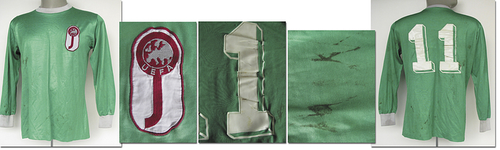 Original match worn Spielertrikot aus einer UEFA-Junioren-Auswahl mit der Rückennummer 11. Trikot direkt aus der Sammlung eines Deutschen Nationalspielers. Status:AAA.