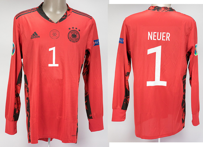 DFB - Trikot 2021 EM  | Original match worn Torwart-Trikot von Deutschland mit der Rückennummer 1. Getragen von Manuel Neuer am 29.06.2021 im Achtelfinale der Fußball Europameisterschaft gegen England. England - Deutschland 2:0. Neuer ist Fußball Weltmeister 2014. Status:AAB.